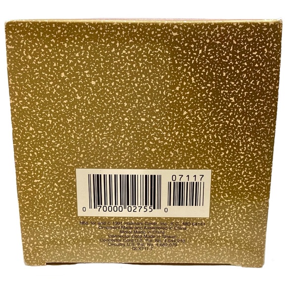 Hallmark 1991 “Arctic Dome” Magic Blinking Lights & Motion Ornament - Picture 5 of 15